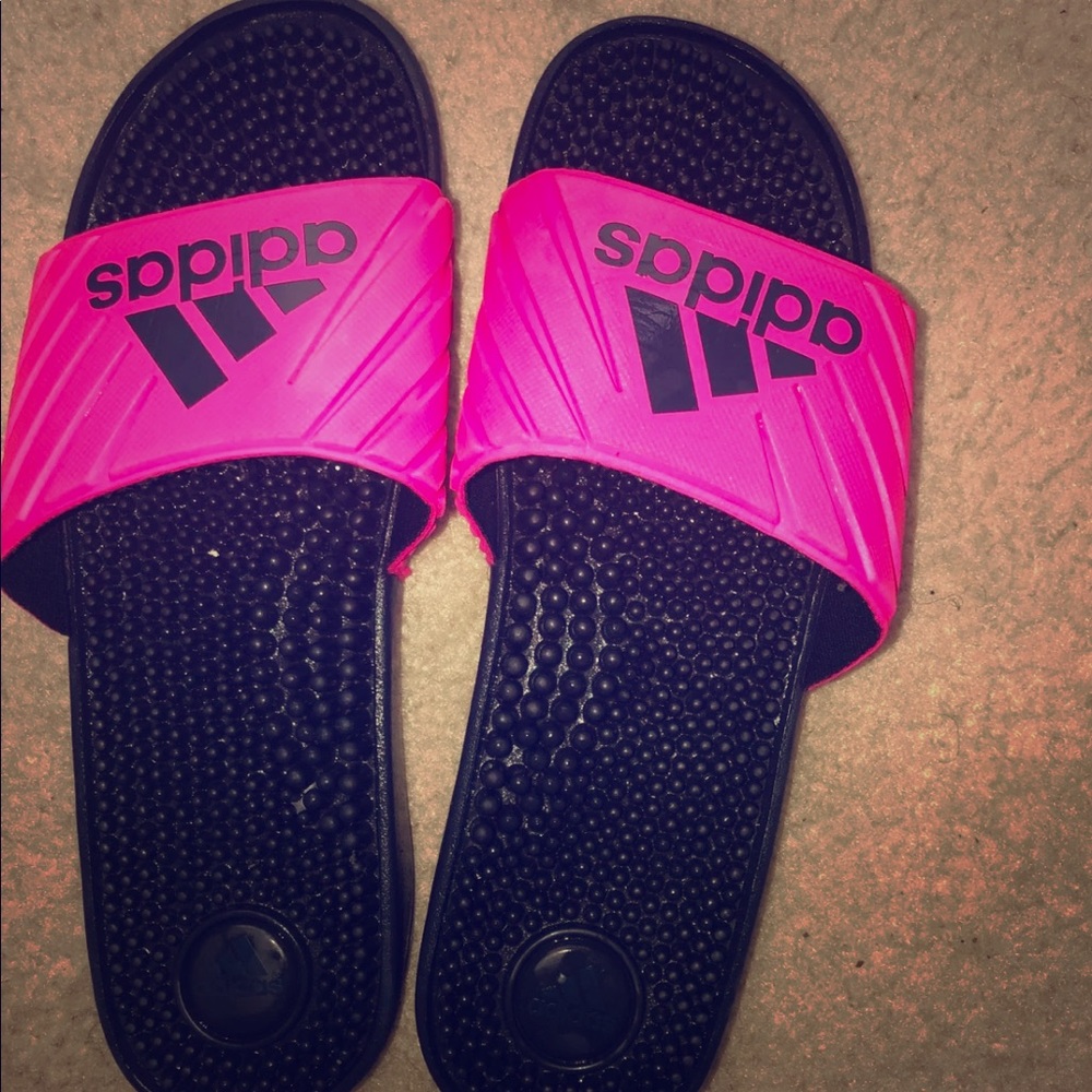 WMNS ADIDAS SLIDES SZ 9